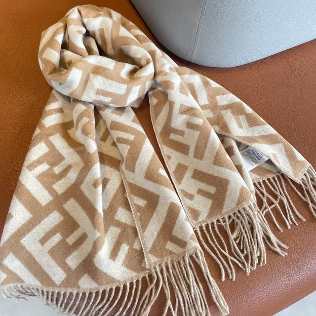 Fendi FF Monogram 米色和奶油色羊绒围巾 3