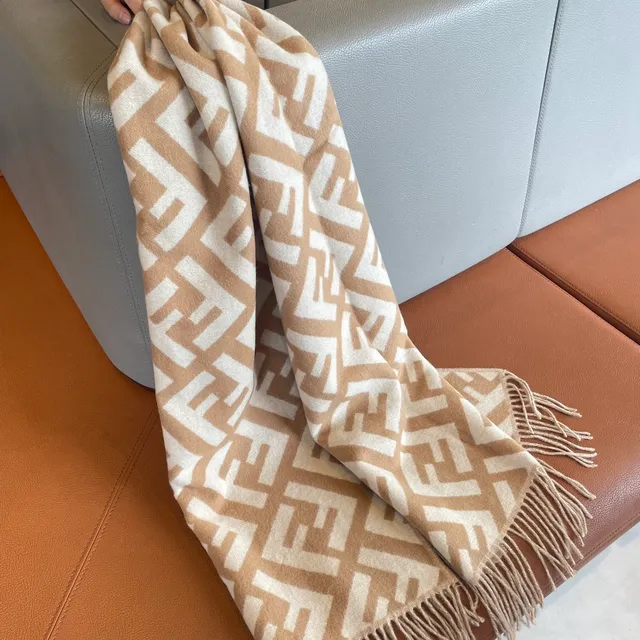Fendi FF Monogram 米色和奶油色羊绒围巾 5
