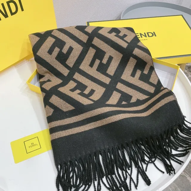 Fendi FF Monogram ক্যাশমিয়ার স্কার্ফ কালো এবং বেইজ 5