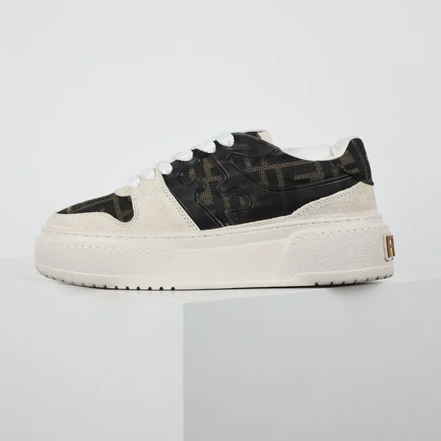 Fendi First Monogram Print Off-White chaussures lifestyle 9