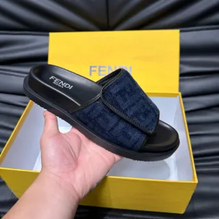 Fendi নৌ নীল কালো মোনোগ্রাম জ্যাকোয়ার্ড স্ট্র্যাপ মোল্ডেড রাবার সোল স্লিপার্স