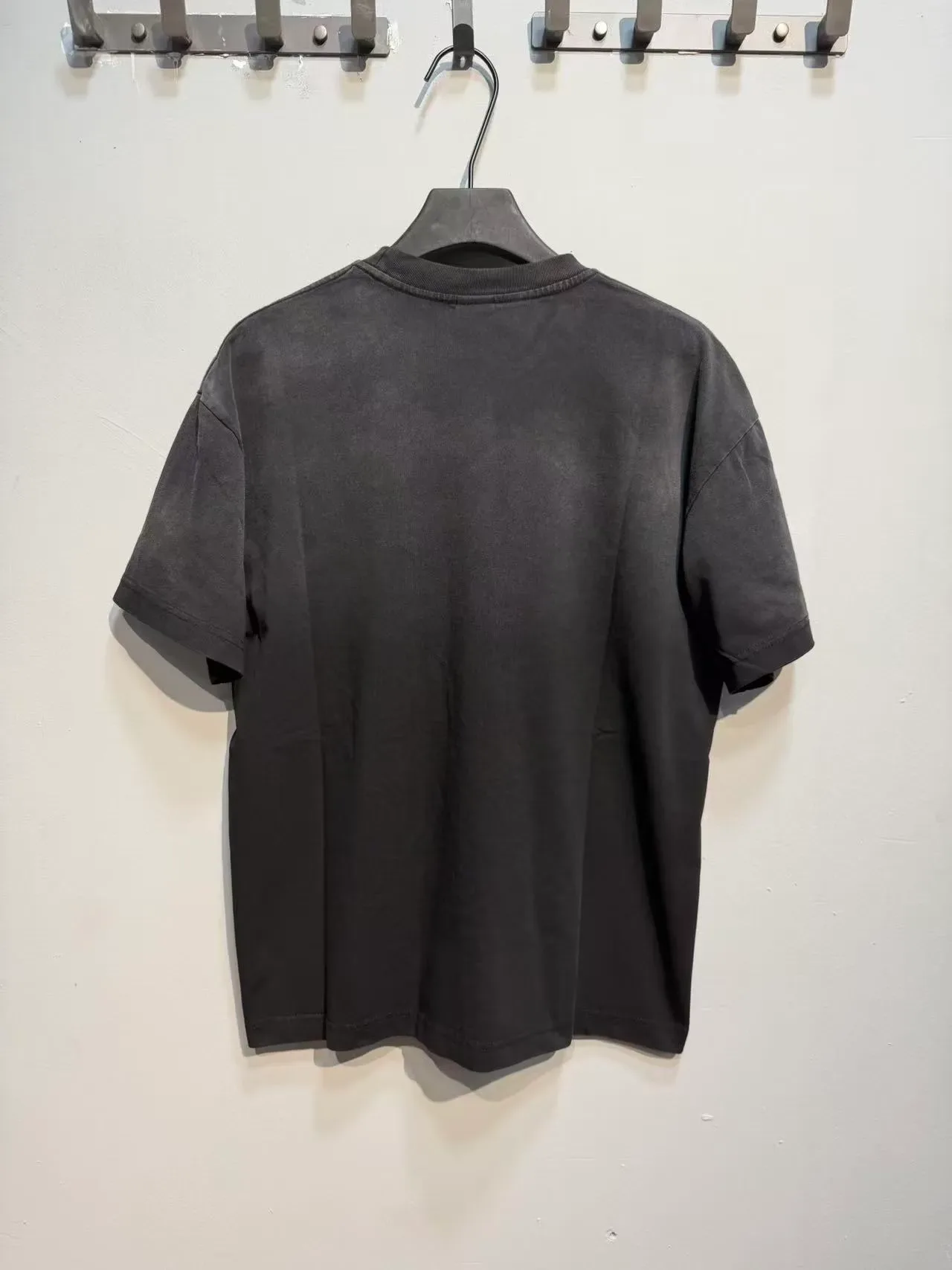 Acid-Washed Black Oversized Graphic Print T-Shirt 3