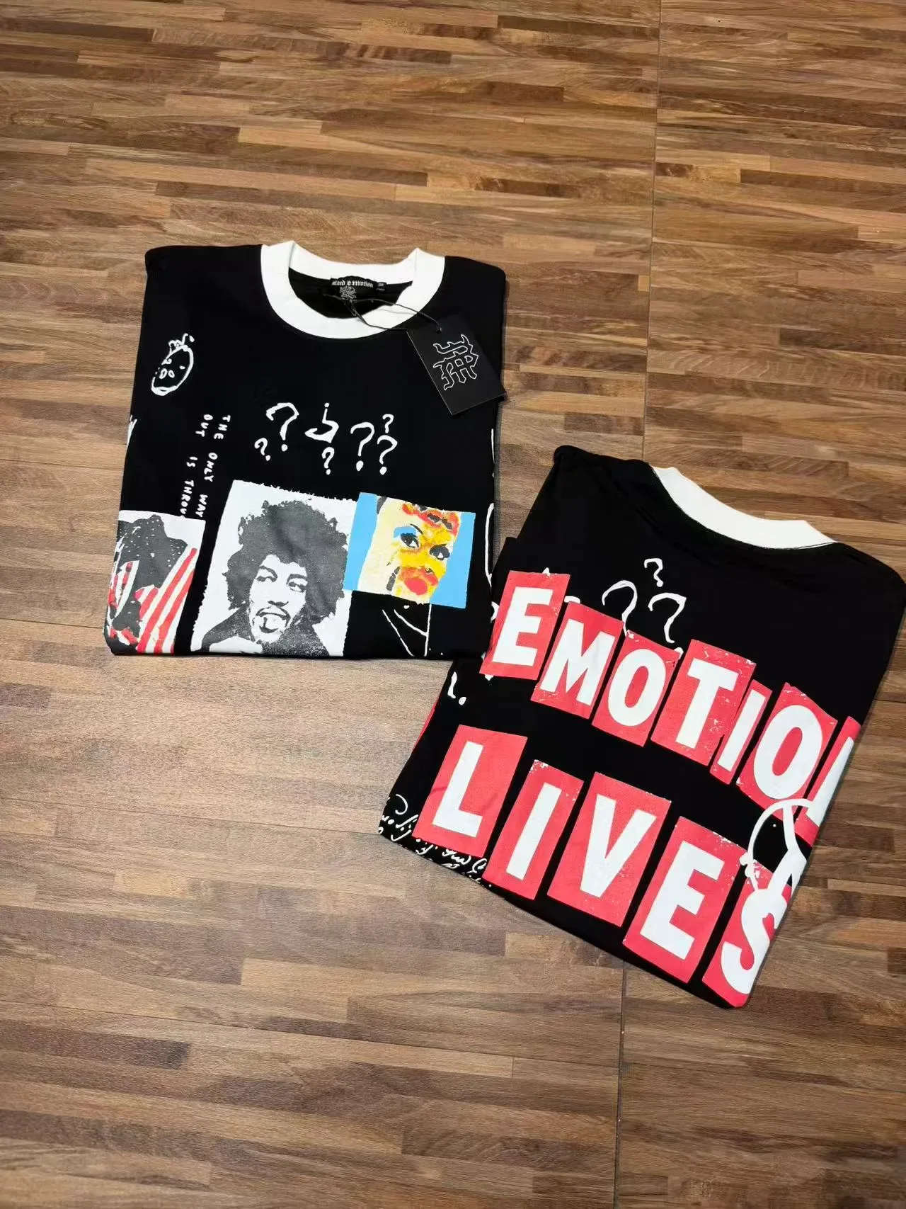 Black and White Ringer Collar Graphic Print T-Shirt 5