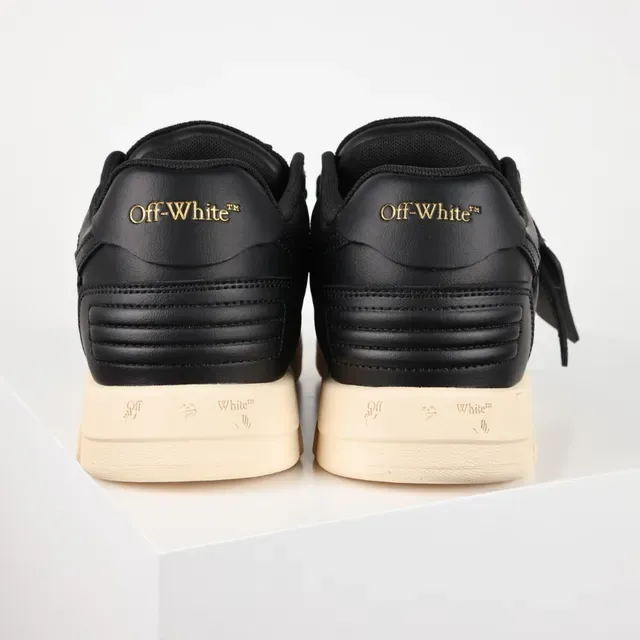 سنیکرز جلد أسود وبيج Off-White Chunky Midsole 8
