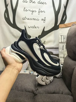 Black Beige Oversized Sole Mixed-Material Upper Chunky Sneakers 5