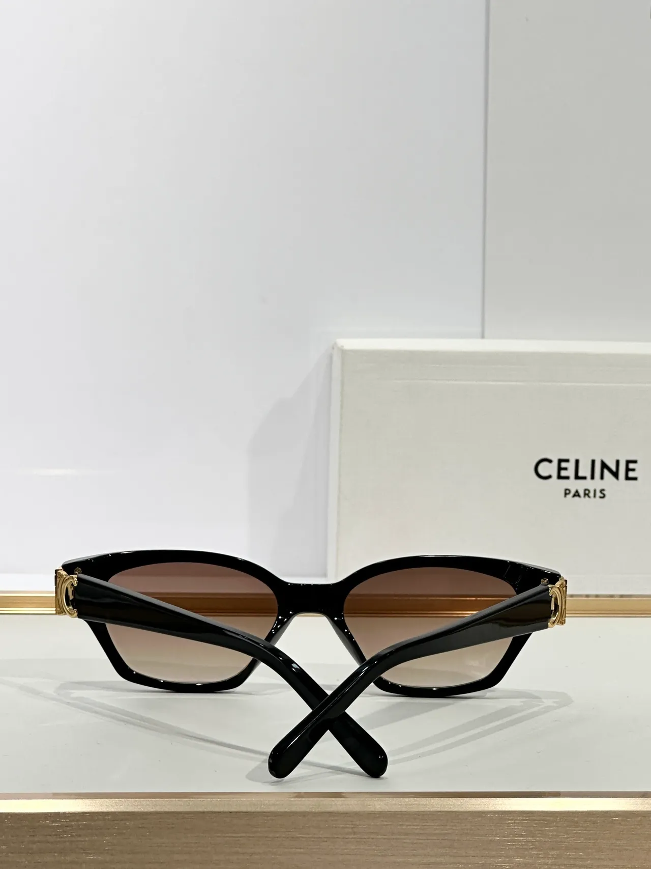 Gafas de sol negro con lente marrón gradiente de ojo de gato 2
