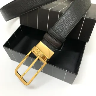 黑色金色粒纹长方形扣头皮革腰带