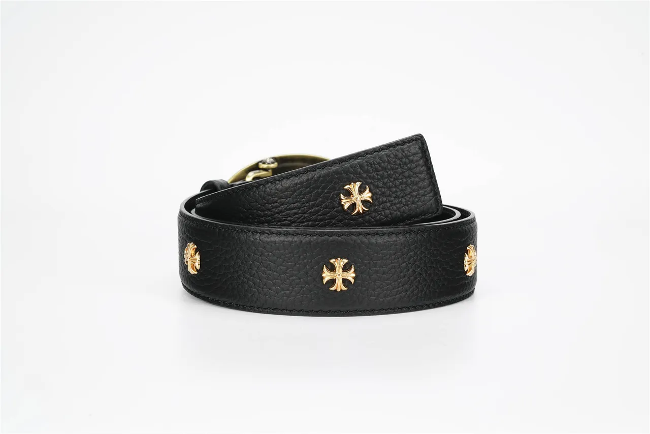 Ceinture en cuir noir et doré texturée avec texture de galet, ornée, boucle ovale avec relief de dragon 3