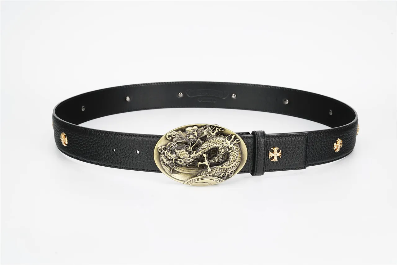 Ceinture en cuir noir et doré texturée avec texture de galet, ornée, boucle ovale avec relief de dragon 9
