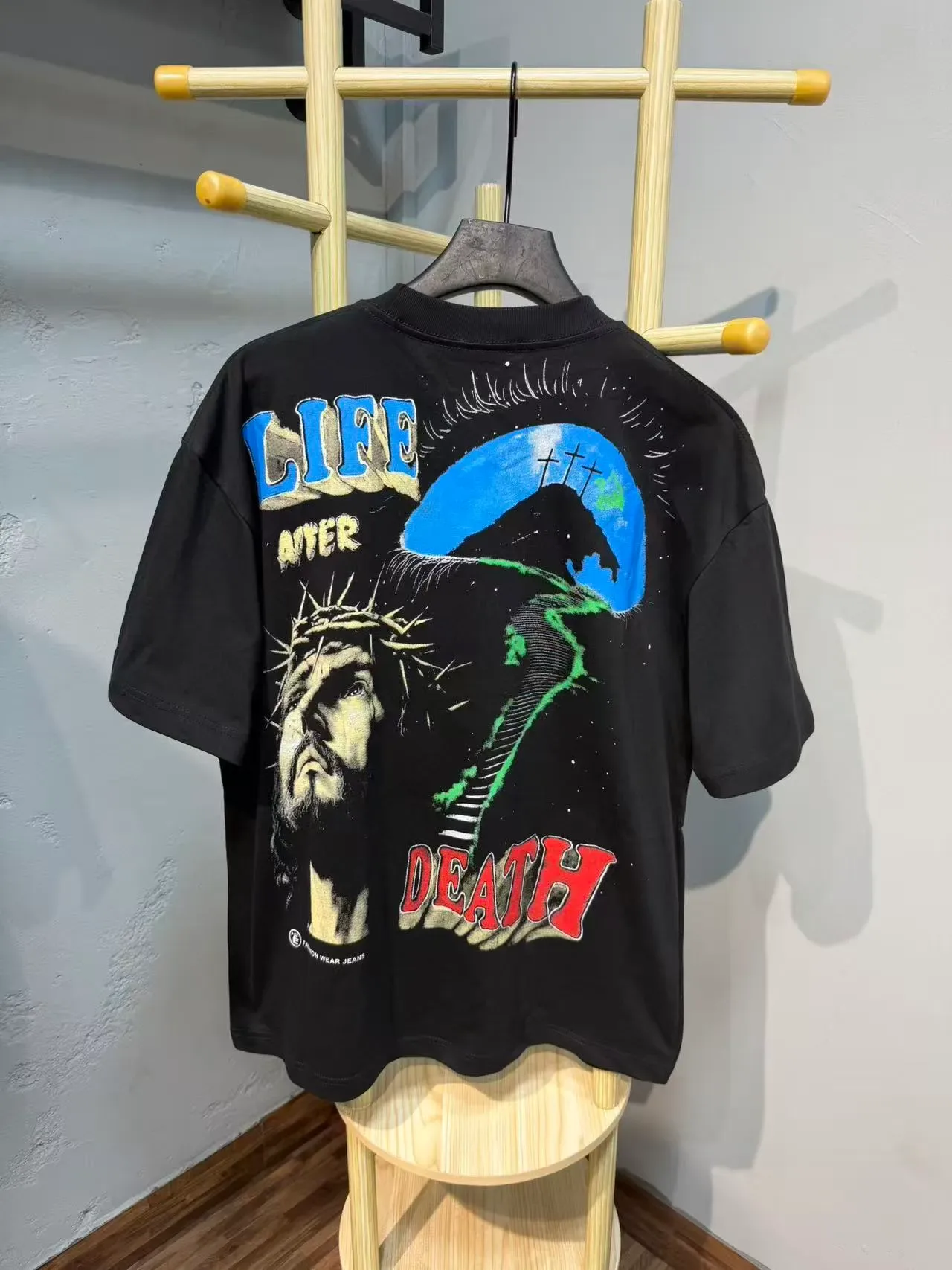 Black Graphic-Print Oversized Crewneck T-Shirt 3