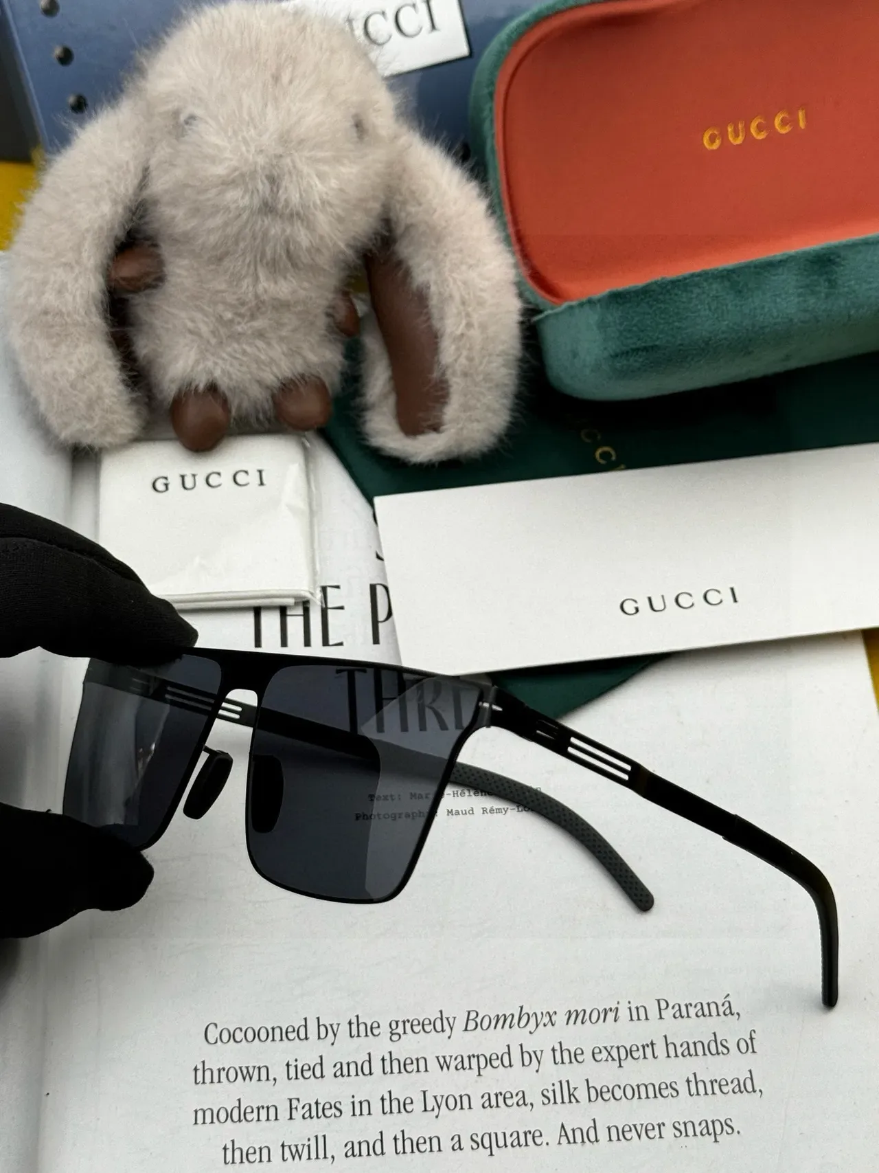 Black Rectangular Thin-Frame Sunglasses 2