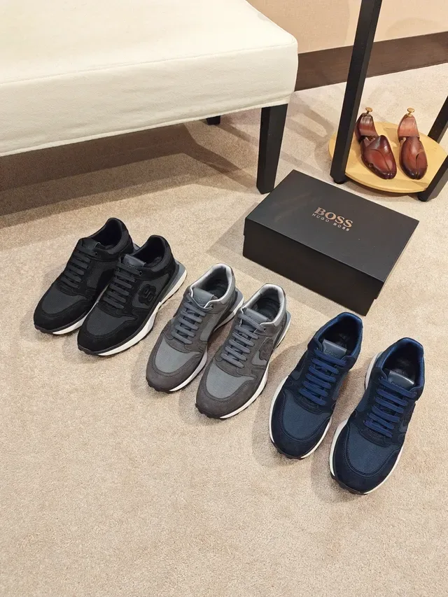 Zapatilla lifestyle de ante y malla negra de bajo 2