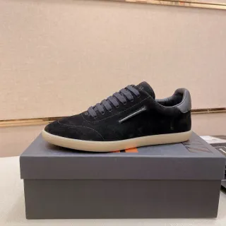 Sneaker Lifestyle de Ante Negro Low-Top