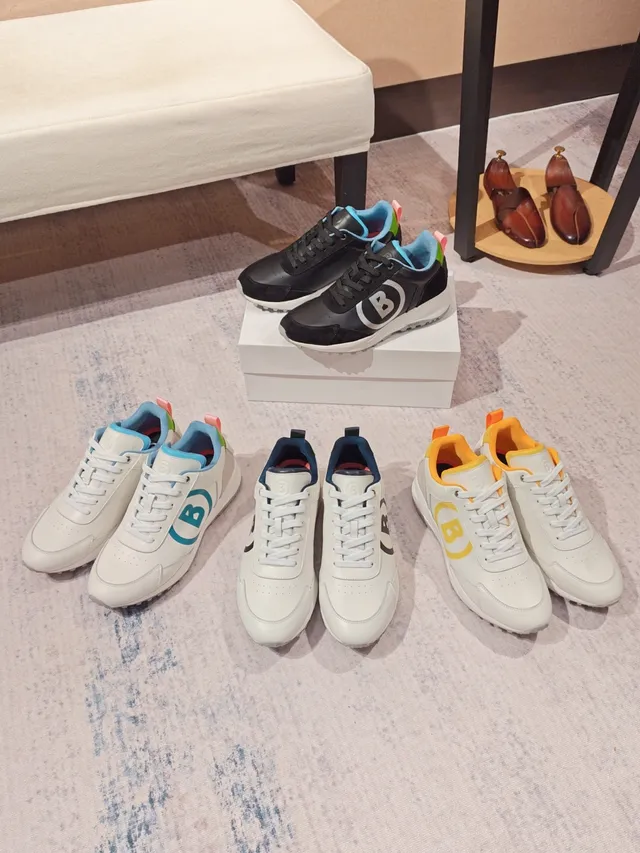 Black White Mixed-Material Upper Oversized Circular Logo Lifestyle Sneakers 2