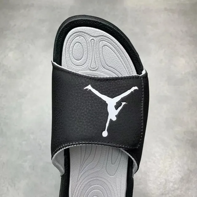 Black White Molded Rubber Sole Textured Upper Slippers 4