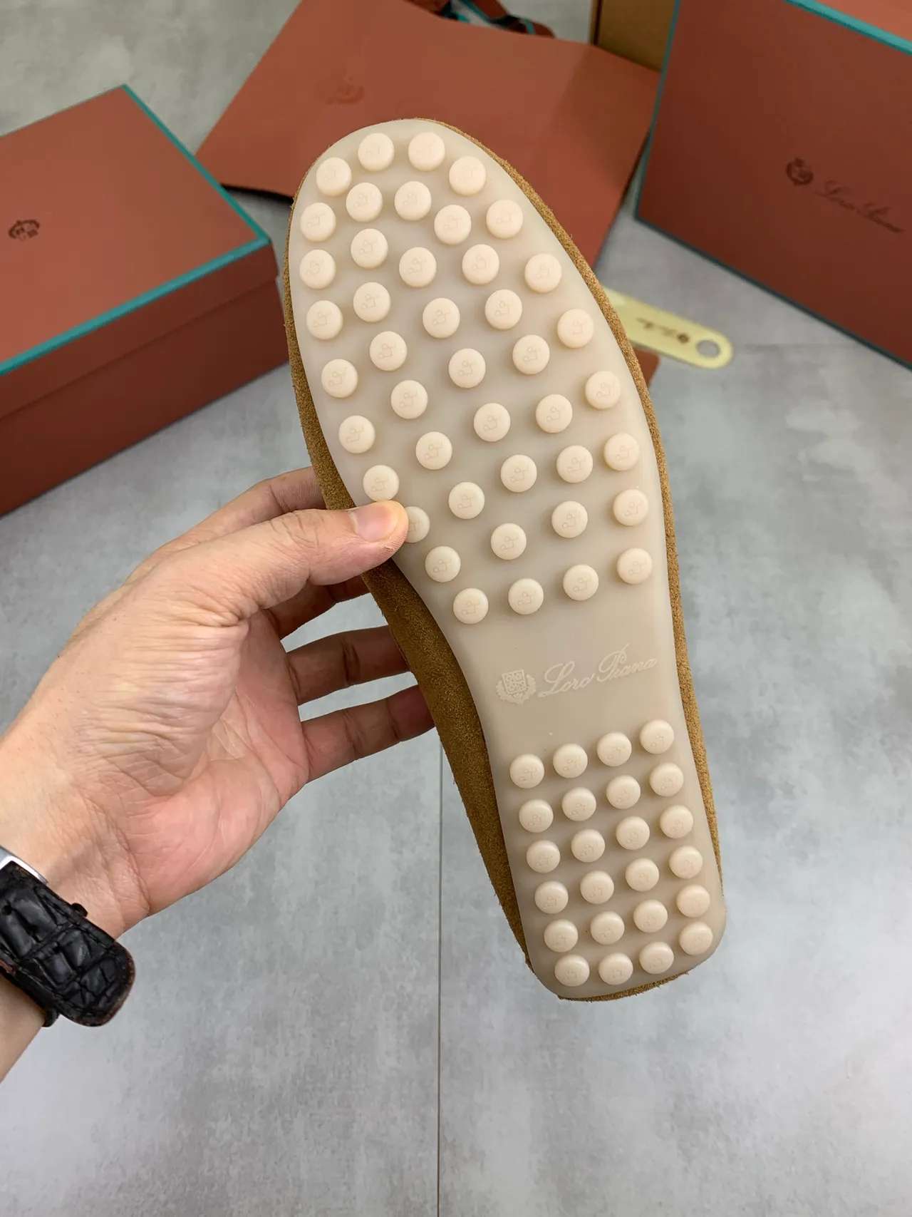 棕米色麂皮革鞋面 Moc-Toe 缝线 船鞋 3