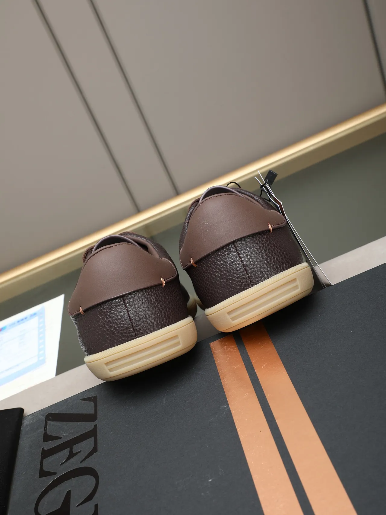 Brown Pebbled Leather Lace-Up Casual Shoe 3