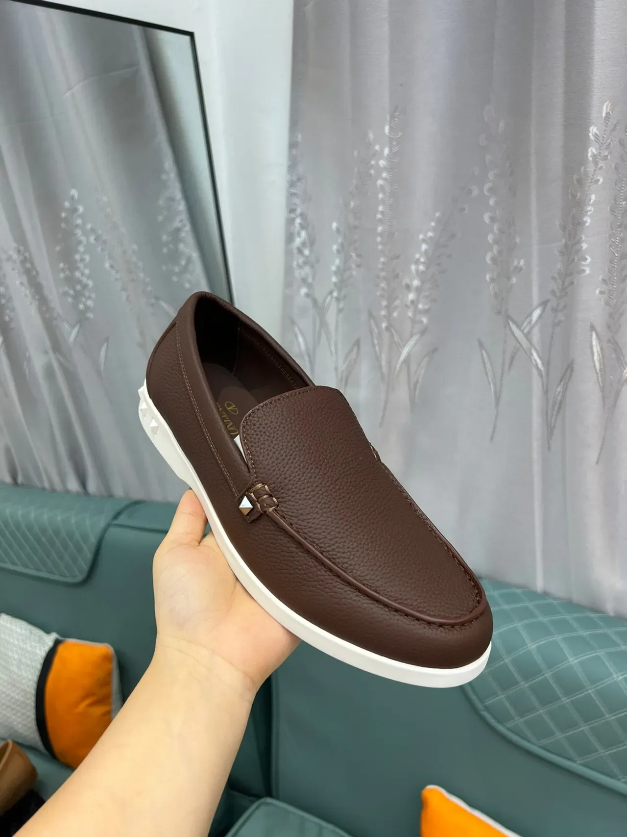 Brown White Pebbled Leather Moc-Toe Stitching Loafer 6