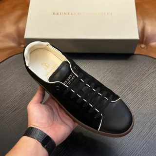 Brunello Cucinelli حذاء لوفر أسود أبيض سويد وجلد علوي تباين خياط