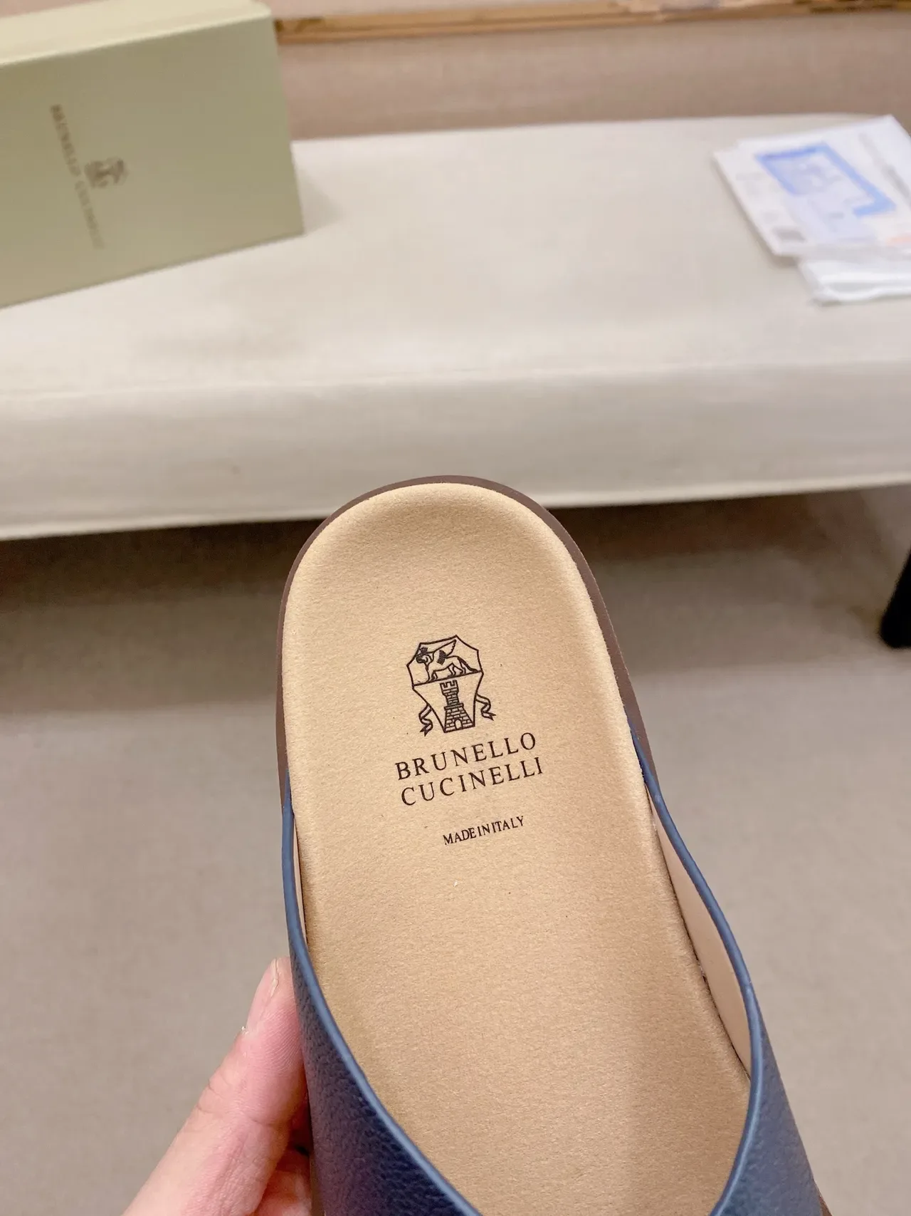 Brunello Cucinelli Sandálias Planas com Tiras Cruzadas Casual 13