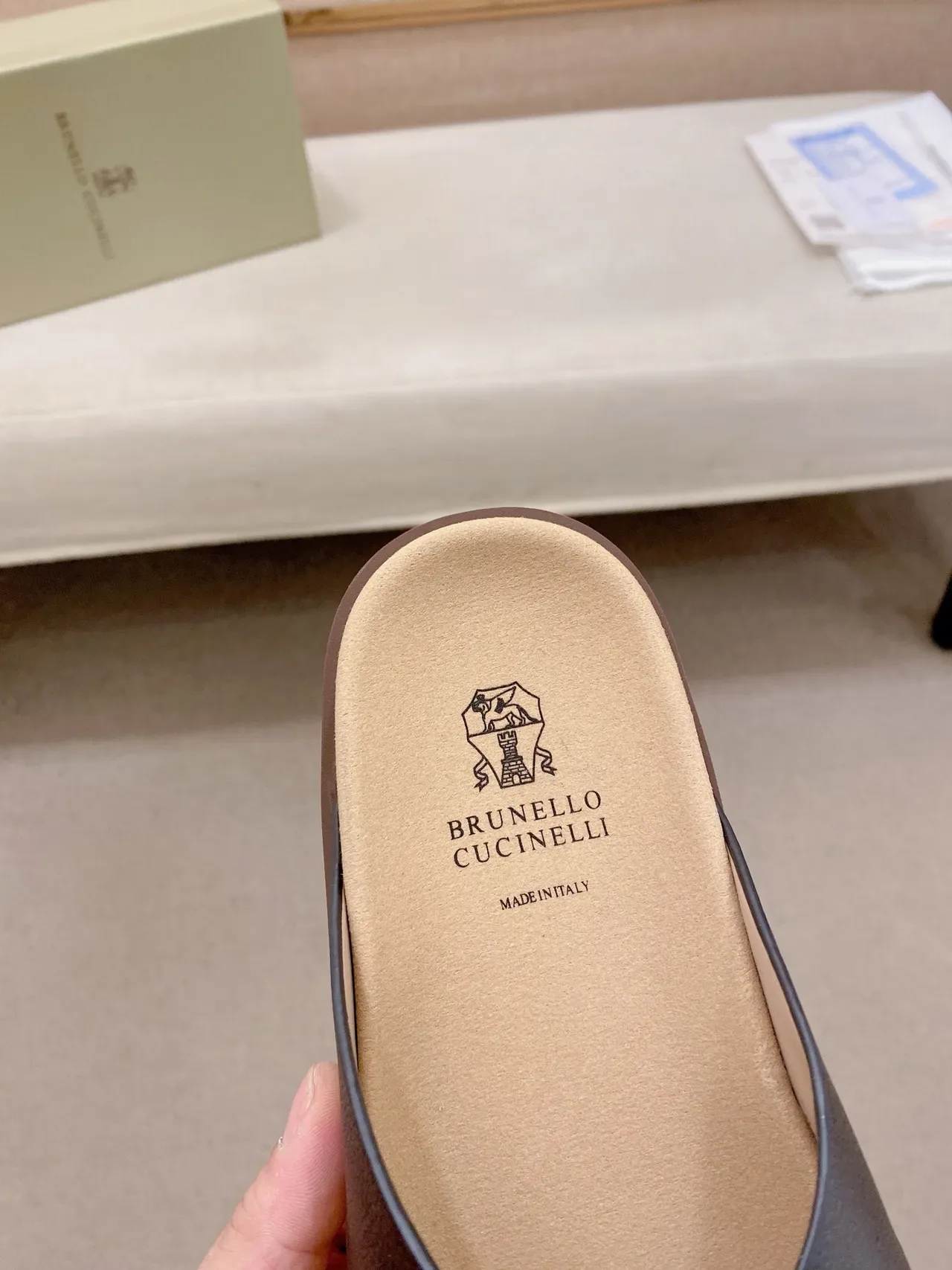Brunello Cucinelli Sandálias Planas com Tiras Cruzadas Casual 14