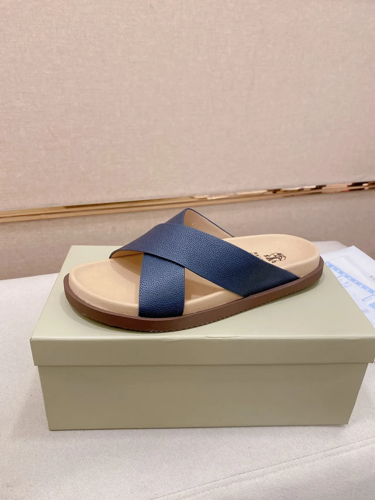 Brunello Cucinelli Sandálias Planas com Tiras Cruzadas Casual 19
