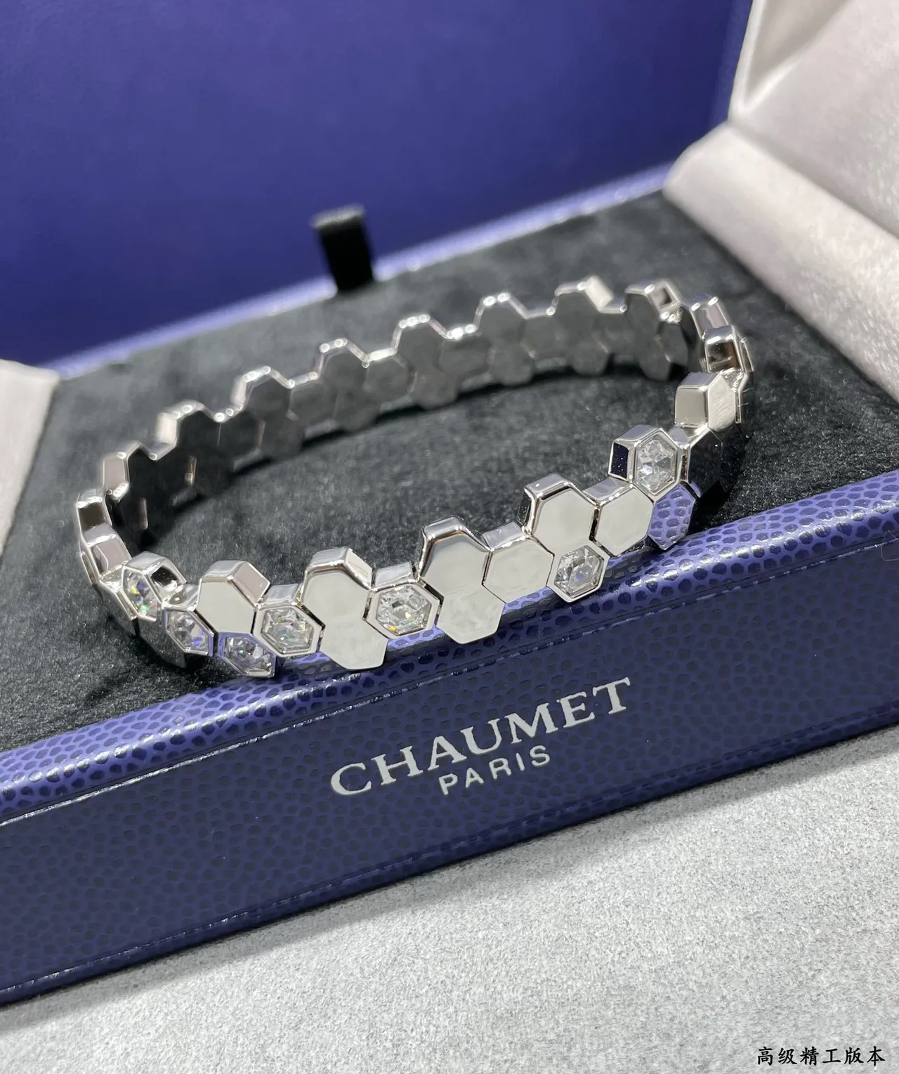 Chaumet Bee My Love سوار ماسي سداسي خلايا النحل 7