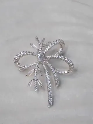 Crystal-Encrusted Bow Floral Brooch 8