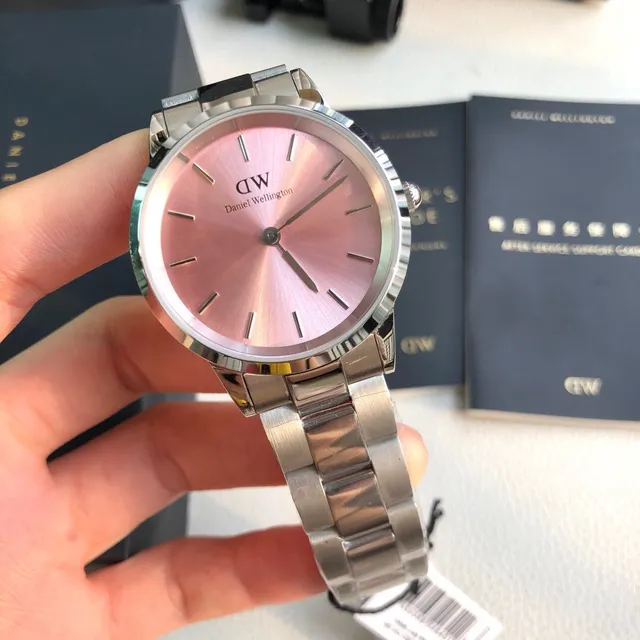 Daniel Wellington 经典娇小粉色表盘石英表 2