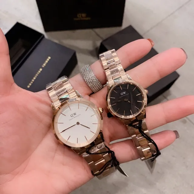 Daniel Wellington 经典玫瑰金色白色表盘石英手表 4