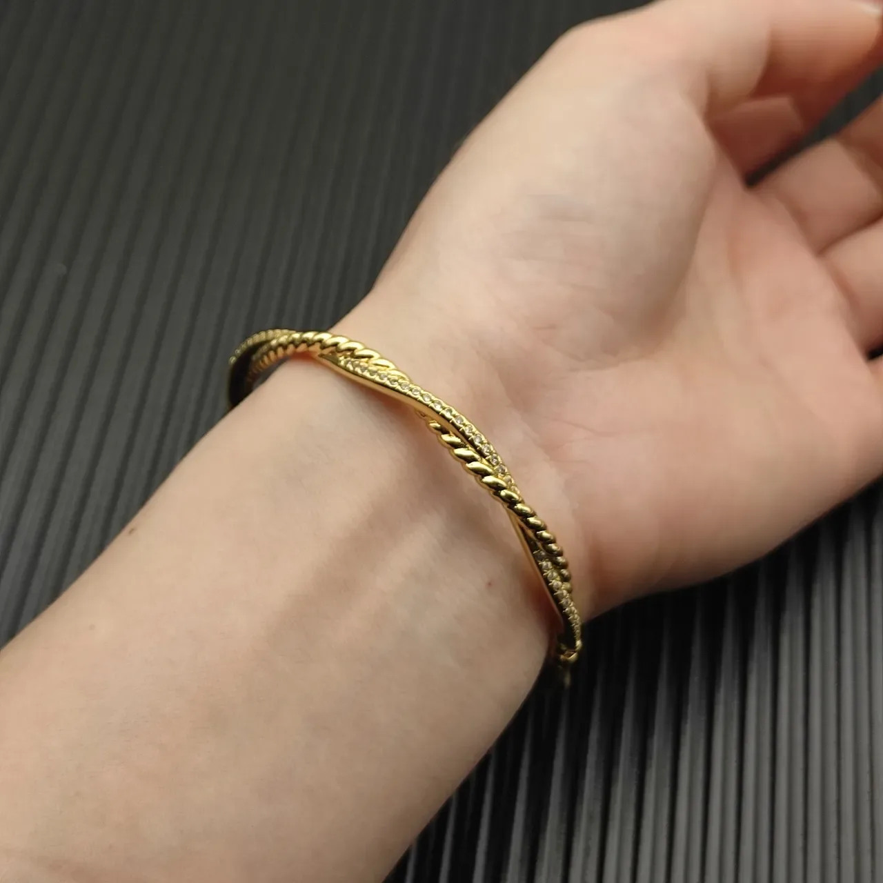 David Yurman Cable Classics Twisted Gold Bangle Bracelet 10