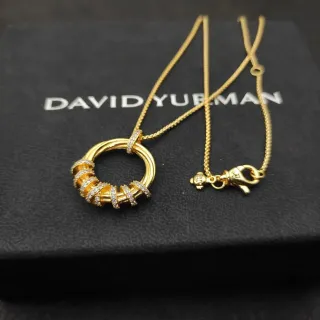 David Yurman Colar corrente de estilo cable ouro e prata pingente duplo anel