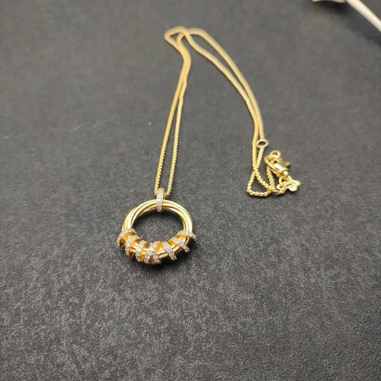 David Yurman Collier chaîne style cable or argent pendentif double anneau 4