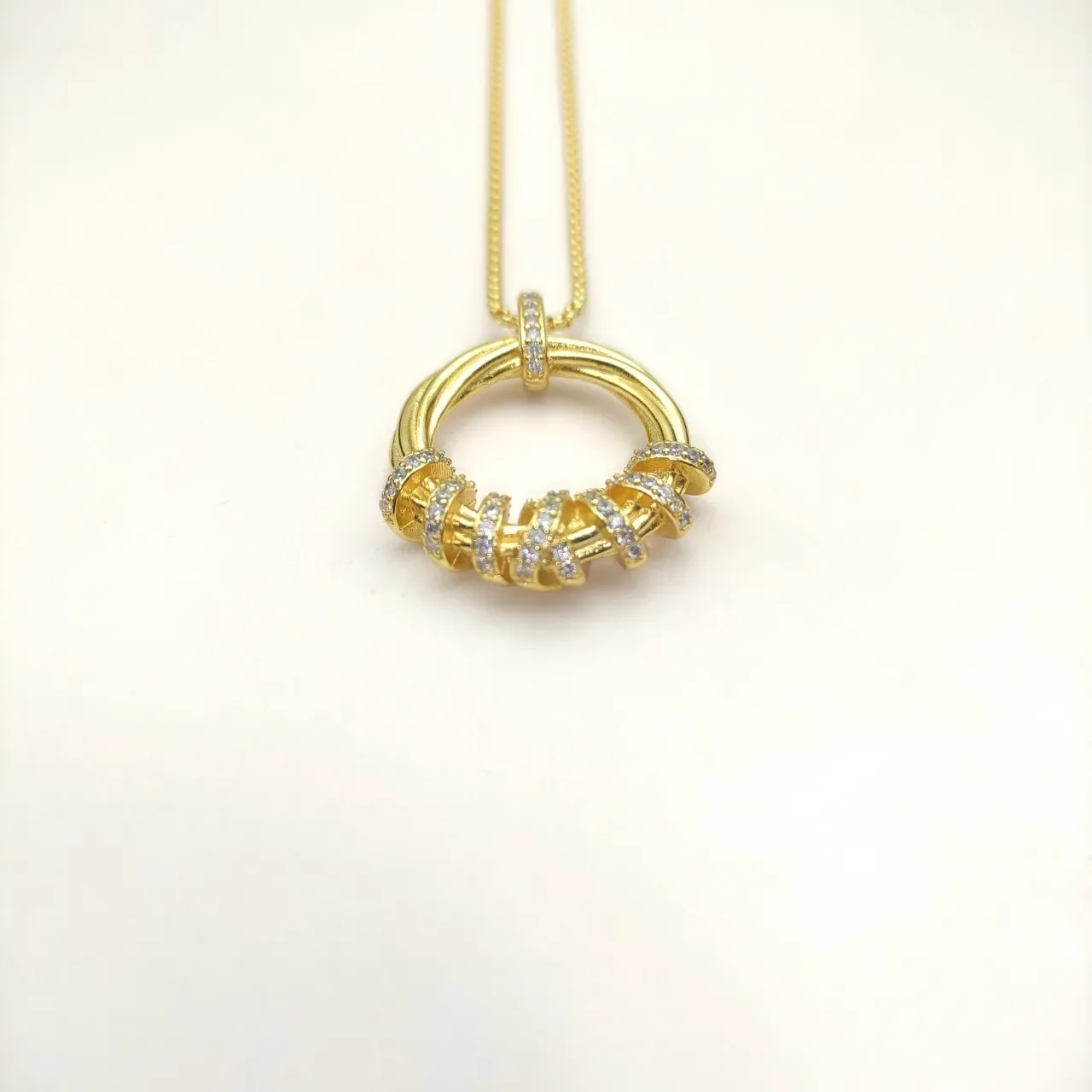 David Yurman Collier chaîne style cable or argent pendentif double anneau 9
