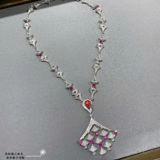 Fan-Shaped Skirt Necklace Silver Red Pendant Scalloped Motif Necklace