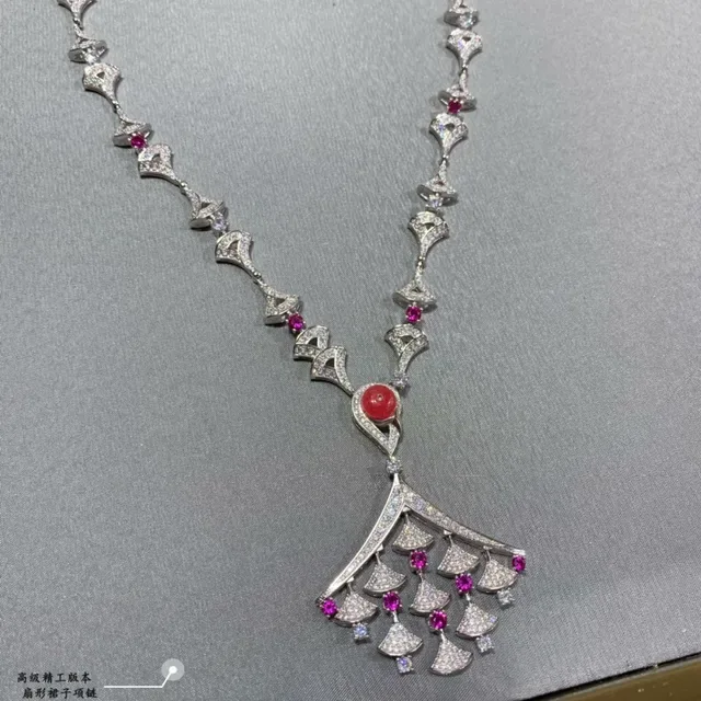 Fan-Shaped Skirt Necklace Silver Red Pendant Scalloped Motif Necklace 4