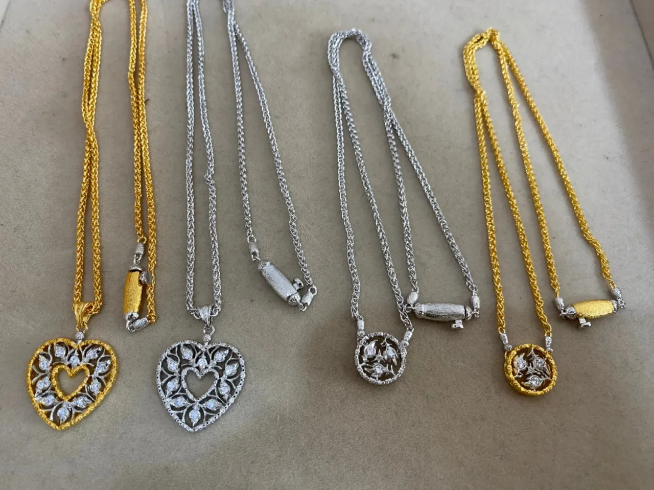 Colliers pendentifs coeur en filigrane doré et argenté 8