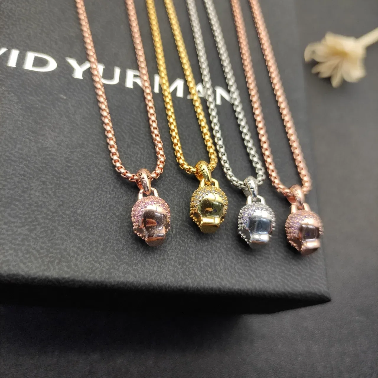 Collier Crâne Pavé Violet Or Finition Rose 2