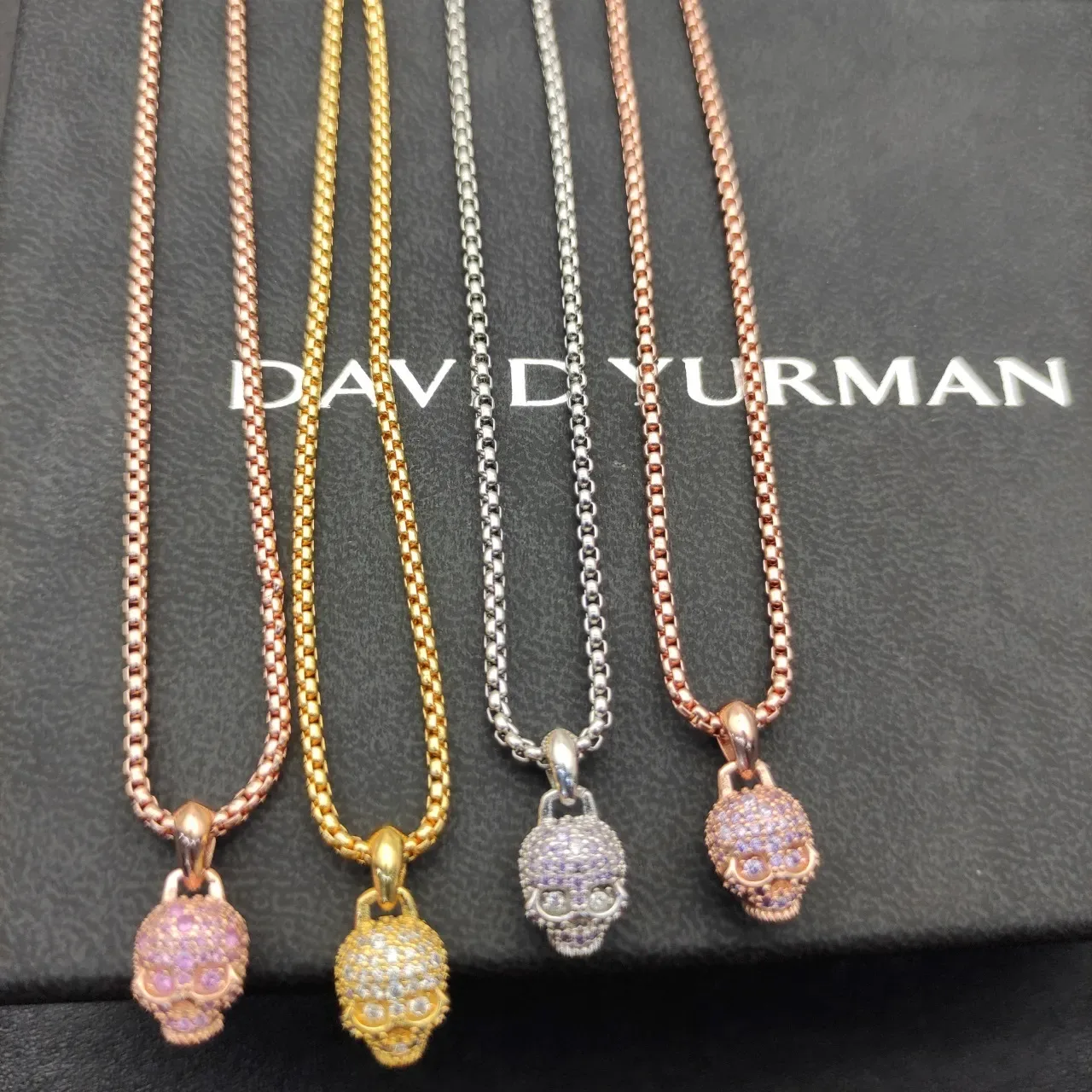 Collier Crâne Pavé Violet Or Finition Rose 4