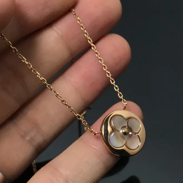 Colar Dije Floral Circular Madrepérola Inlay Ouro e Prata 2