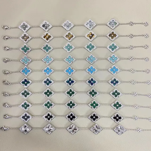 Pulsera de tono dorado con esmalte floral quatrefoil pavé 5