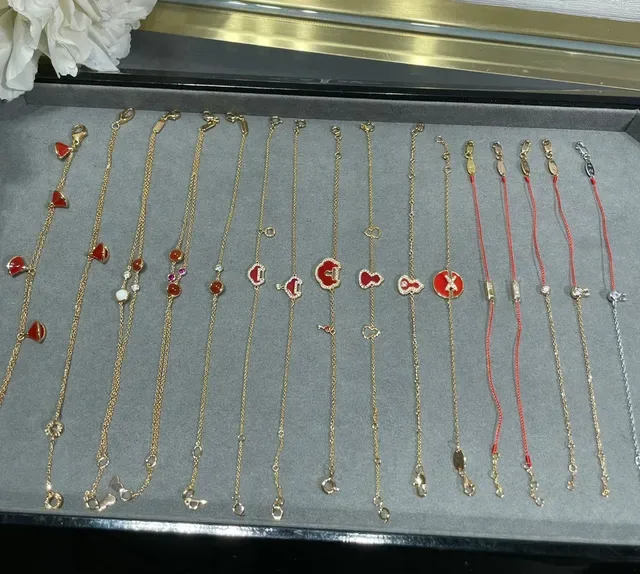 Gold-Tone Red Enamel Heart and Clover Motif Dangling Earrings 7