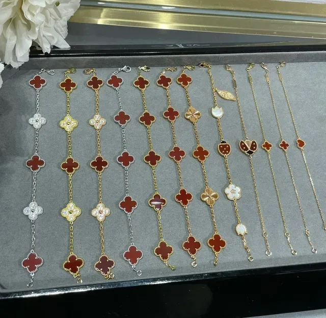 Gold-Tone Red Enamel Heart and Clover Motif Dangling Earrings 8