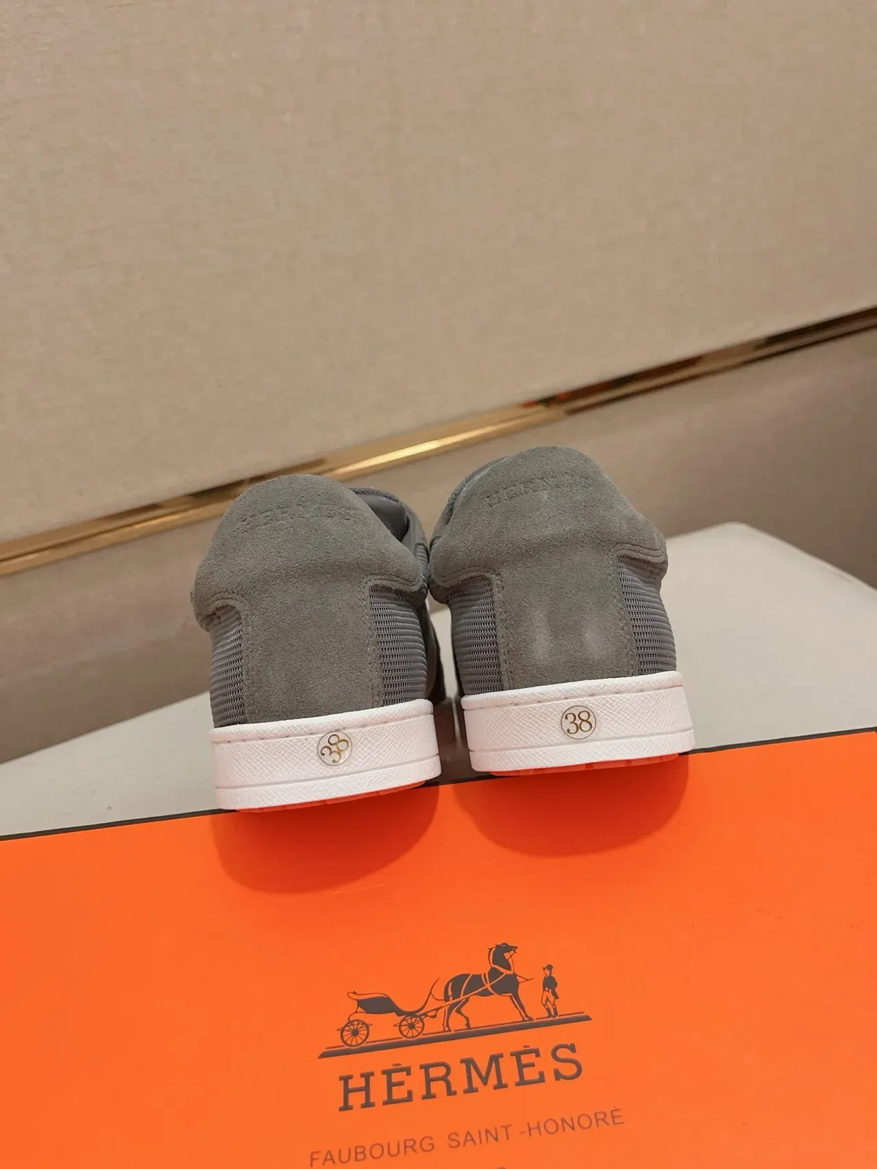 灰白麂皮网面低帮运动鞋 3