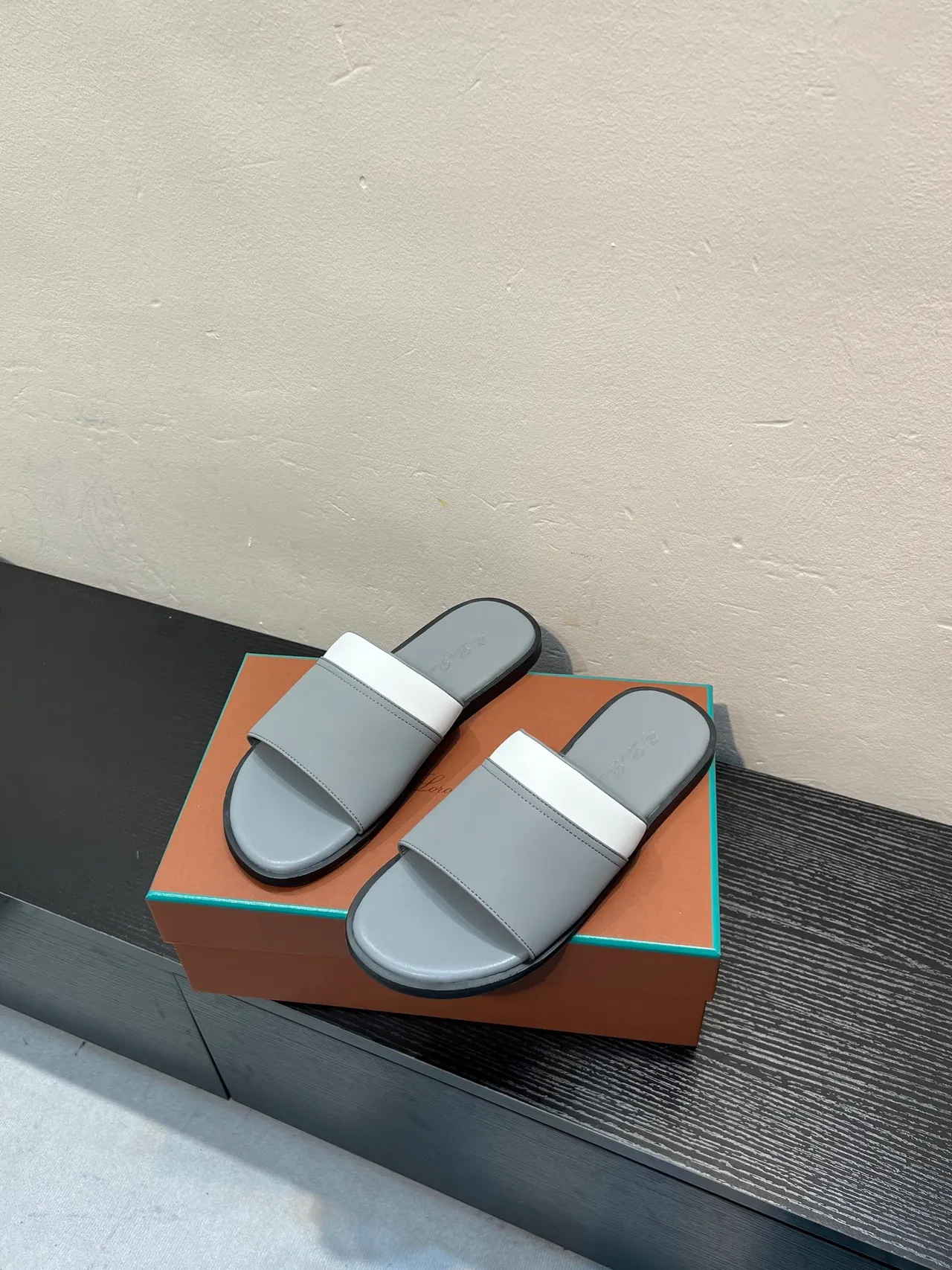 Gray White Two-Tone Leather-Like Upper Slippers 3