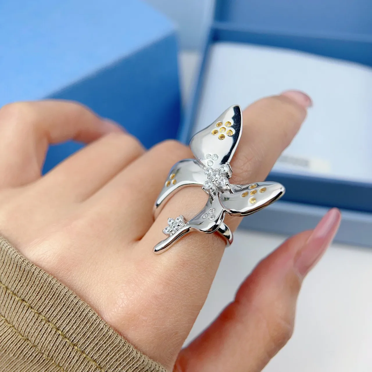 HEFANG Butterfly Pavé Gemstone Silver-Tone Ring 2