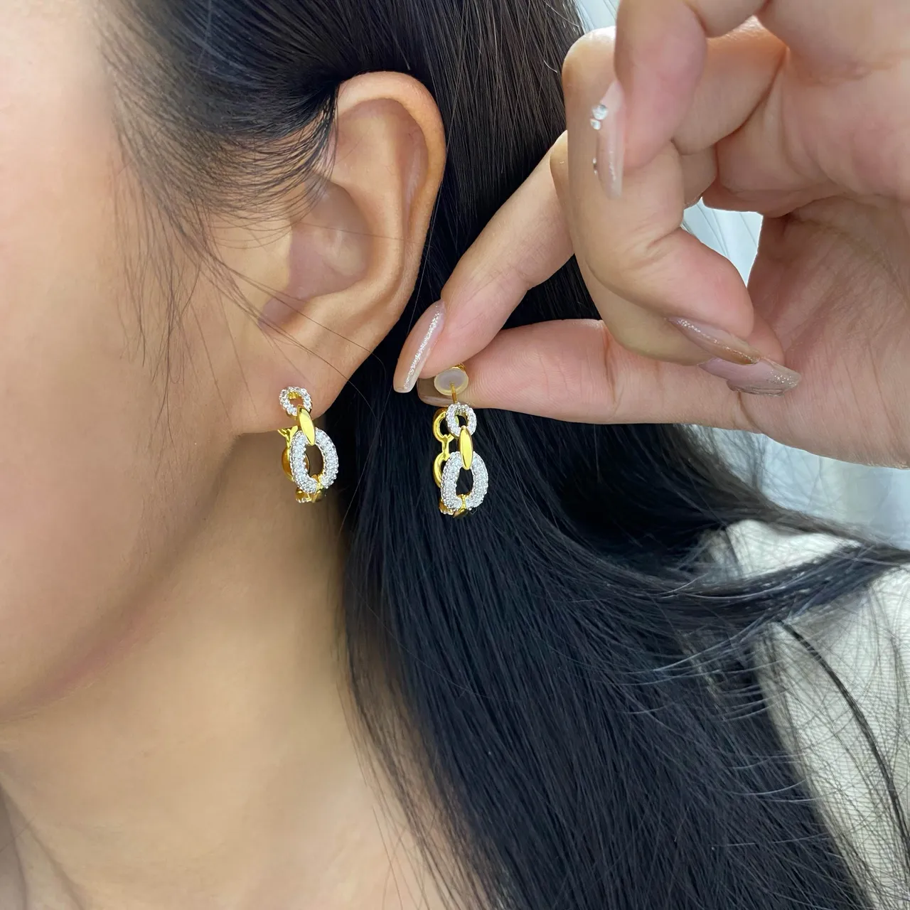 HEFANG Linked Oval Pavé Hoop Earrings 2