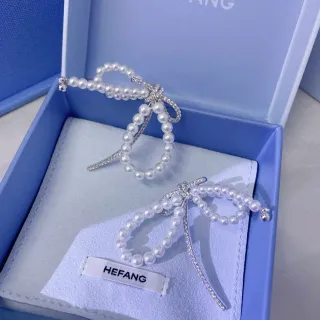 HEFANG أقراط لؤلؤ قوس كريستال غير متماثلة