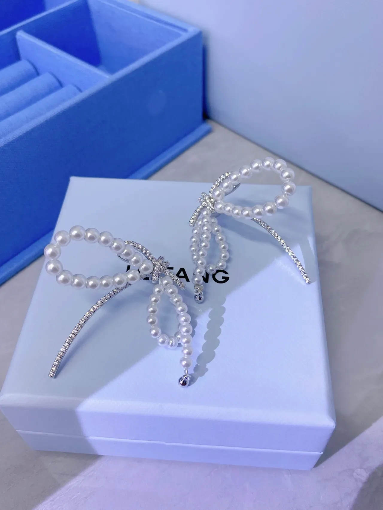 HEFANG Pearl Bow Crystal Asymmetrical Drop Earrings 8