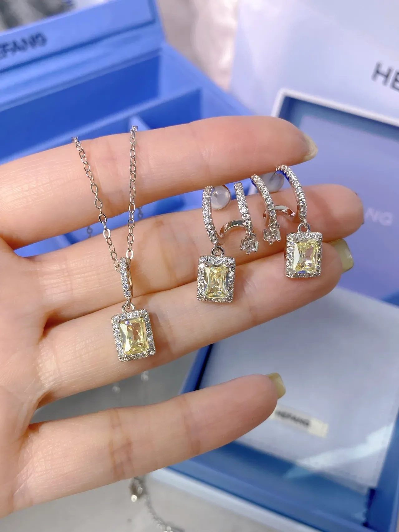 HEFANG Rectangular Yellow Gemstone Halo Pendant Necklace 8